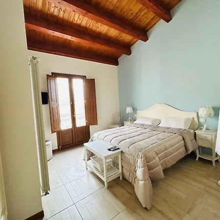 Apartment Flores *